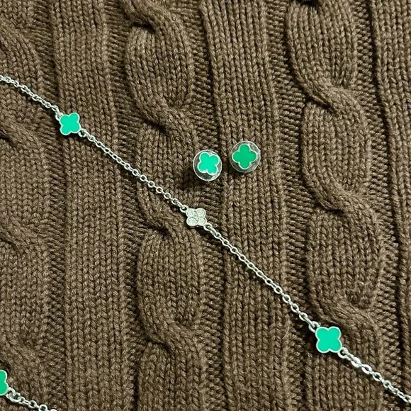 (Bundle 3 for $15) Charming Charlie Silver and Green Clover Necklace Set - Picture 2 of 4